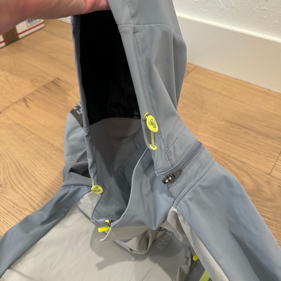 Reebok Rain Jacket - Picture 7 of 7